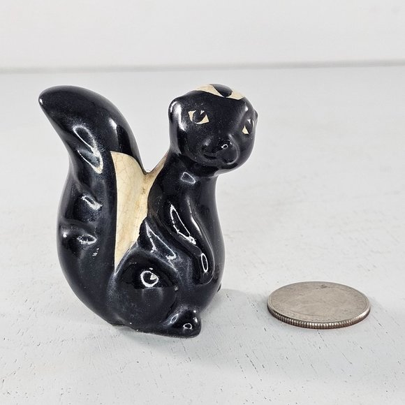 Vintage California Art Pottery Skunk Figurine - Picture 2 of 8